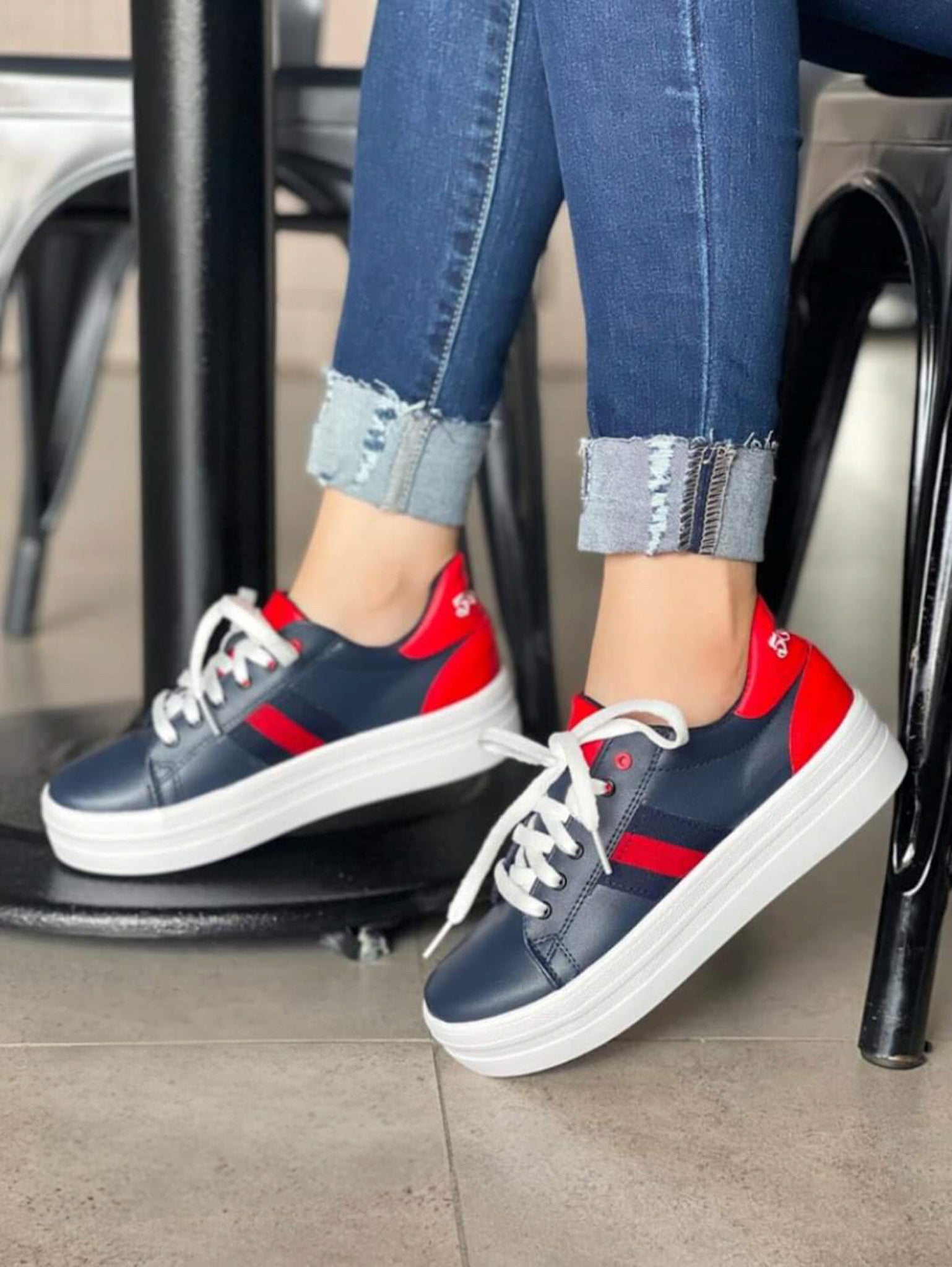 Tenis Modelo Tom