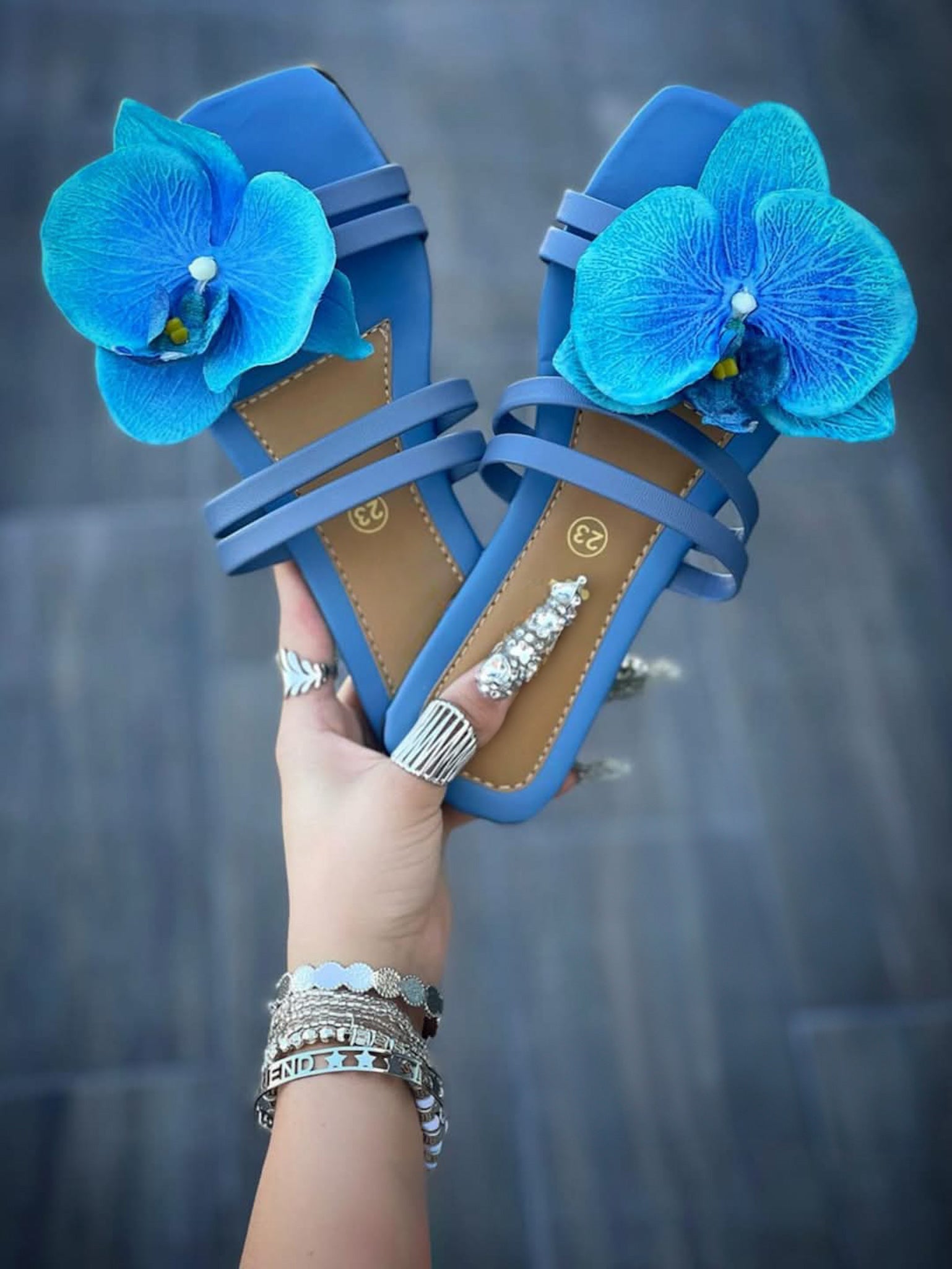 Sandalias de Piso con Tiras y Flor Modelo Orquidea
