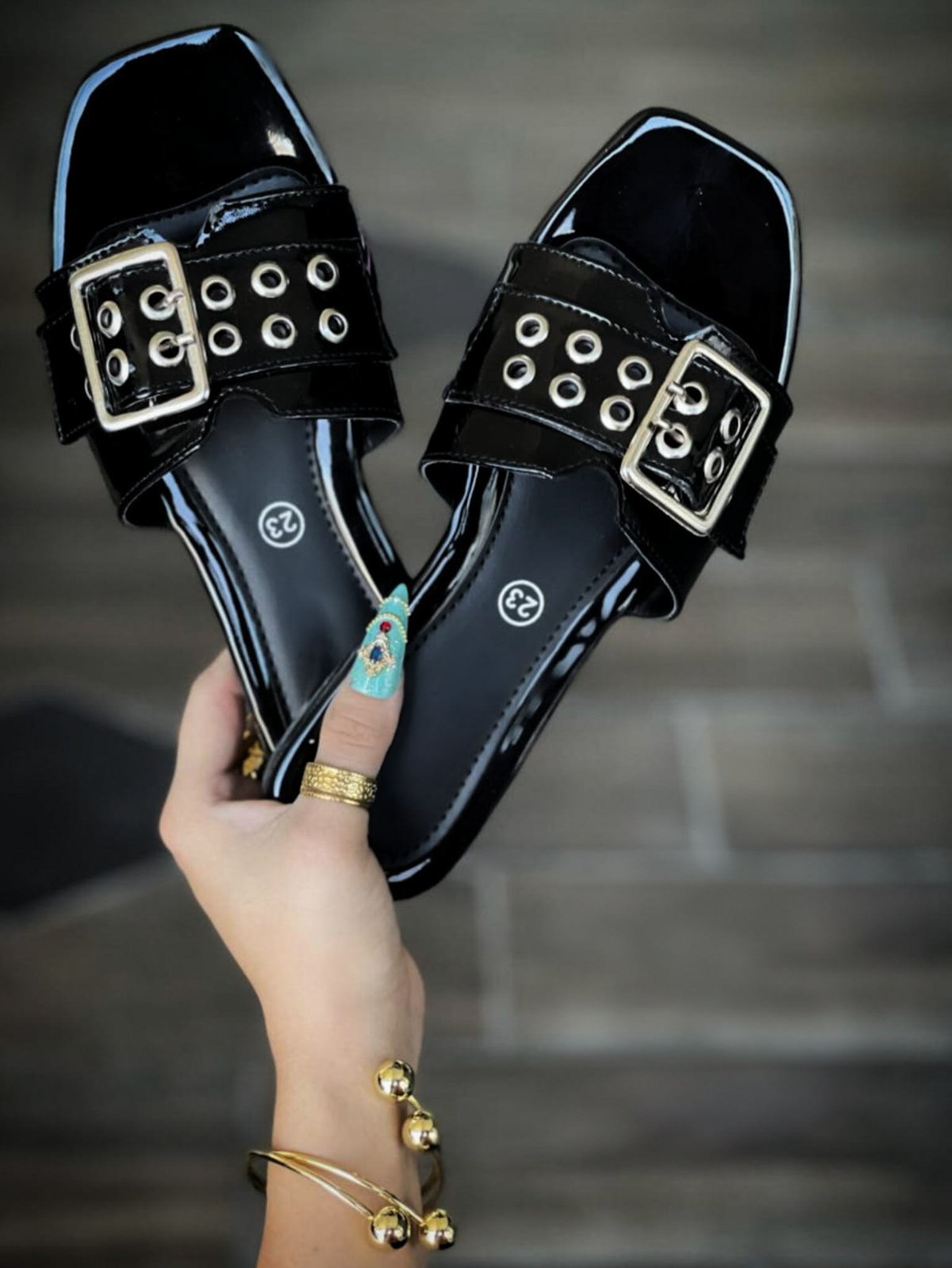 Sandalias Con Hebilla Modelo Kors
