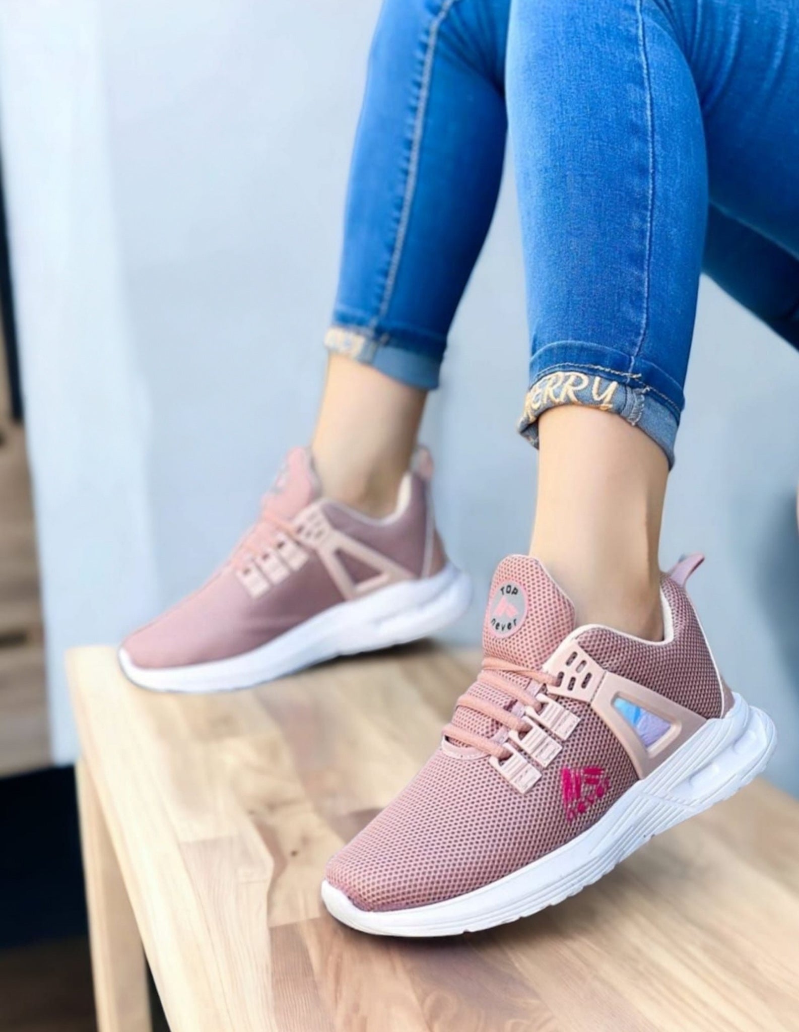 Tenis Modelo Never