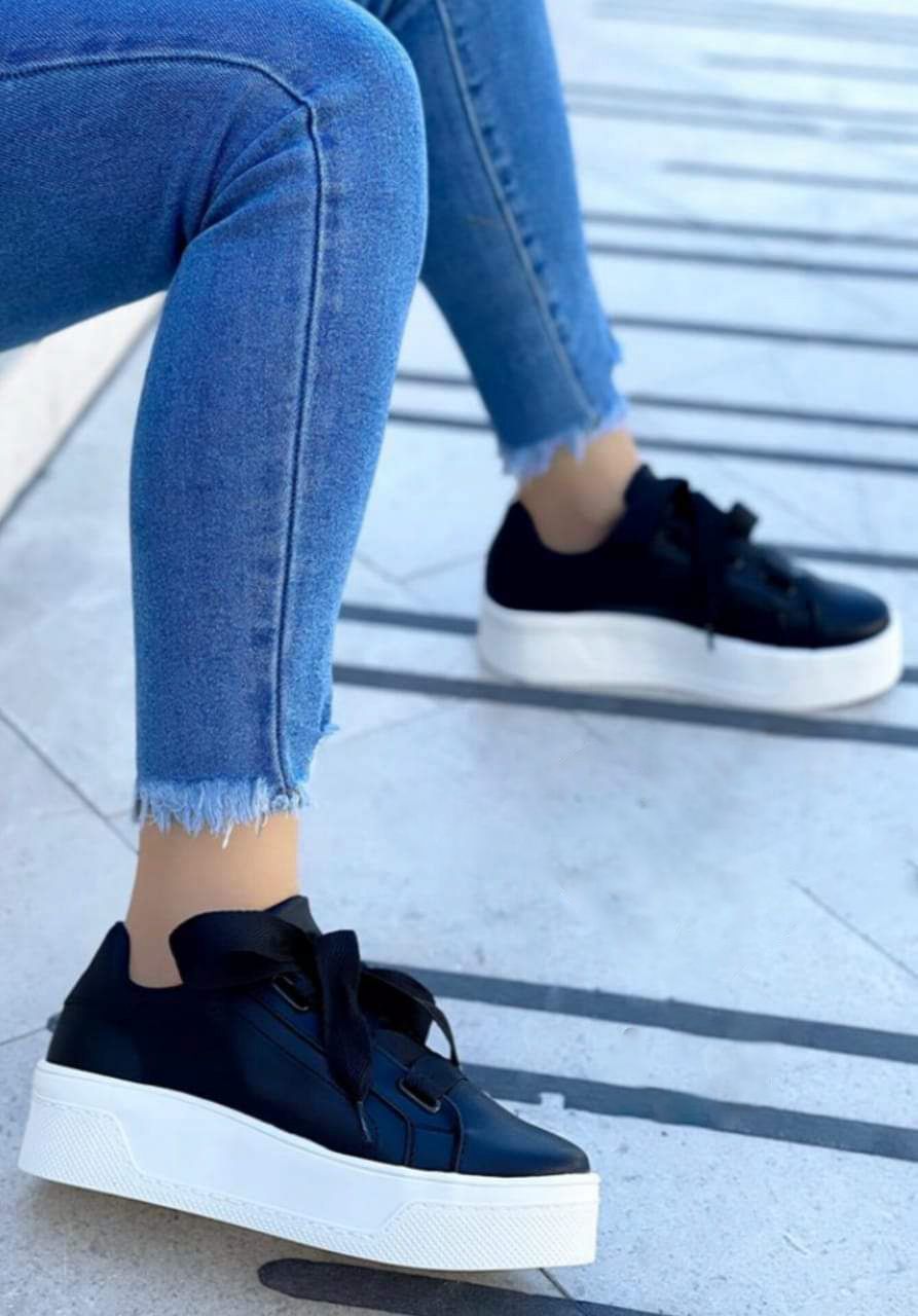 Tenis Modelo Oli